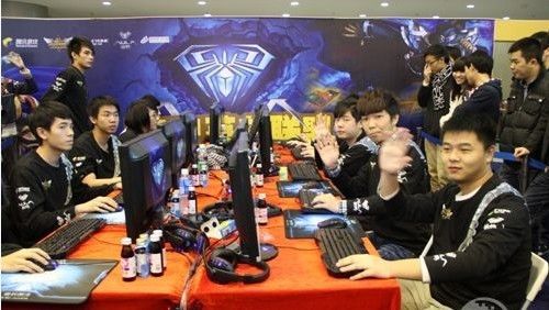 EPL S20 小组赛：16强手到擒来！ BIG 2-1 CoL