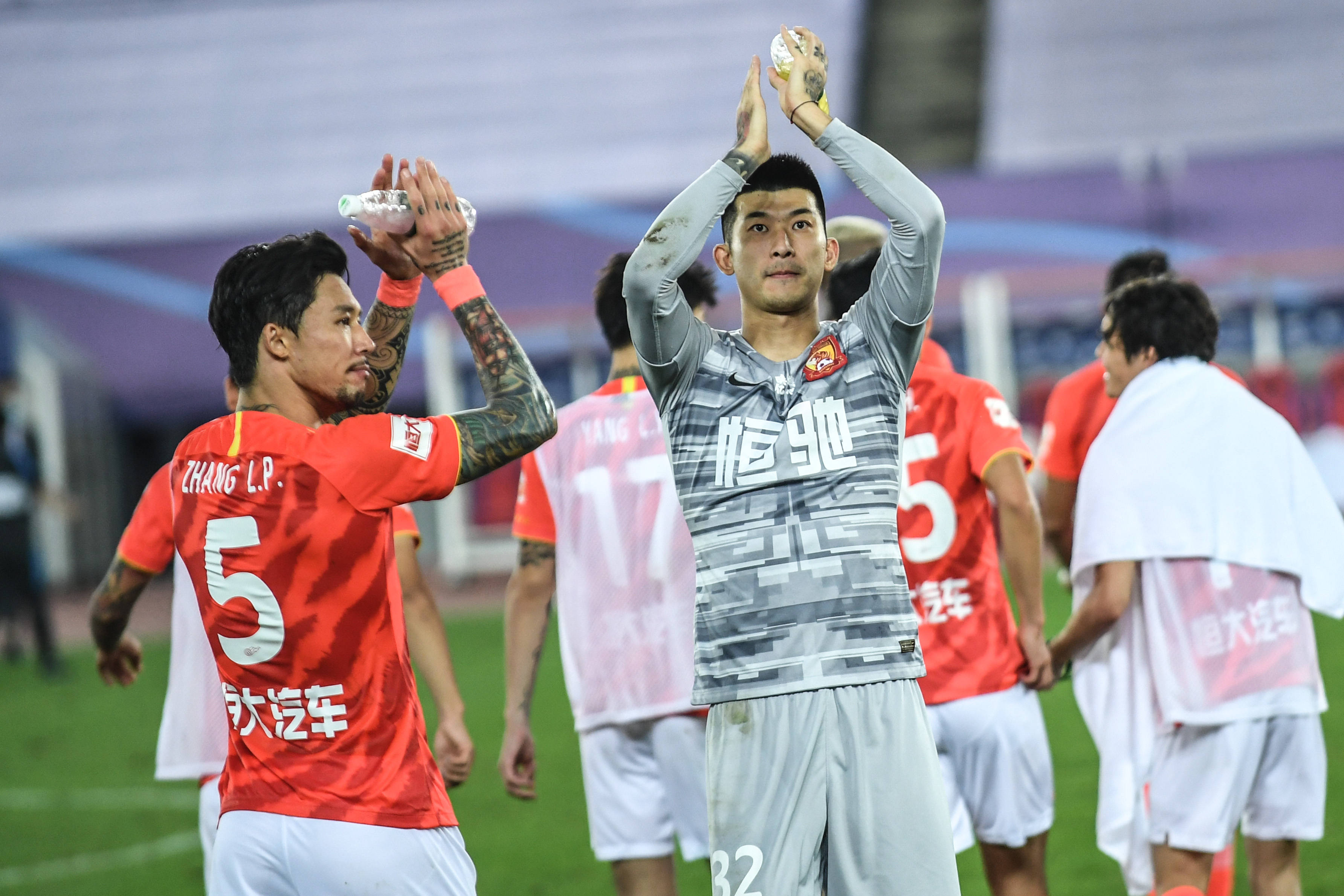 传闻： Gumayusi 可能加入 Hanwha Life Esports